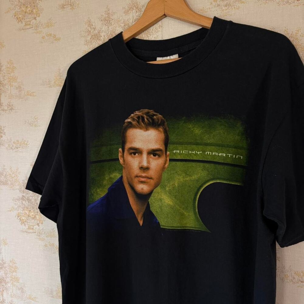 Vintage 90s 1999 Ricky Martin Pop Music Band Tee Black Winterland y2k Size L
